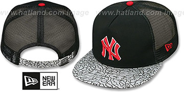 Yankees ELEPHANT-HOOK STRAPBACK Hat by New Era