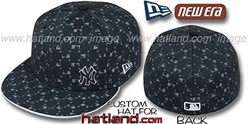 Yankees FLAWLESS MLB FLOCKING Black Fitted Hat by New Era