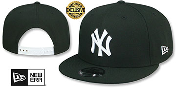 Yankees TEAM-BASIC SNAPBACK Black-White Hat by New Era