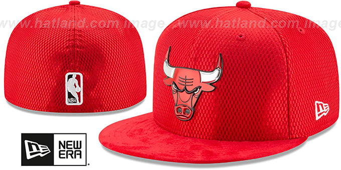 Bulls '2017 ONCOURT' Red Fitted Hat by New Era