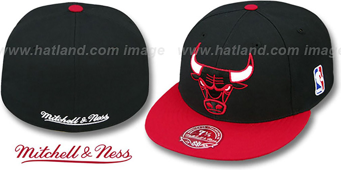 Bulls '2T XL-LOGO' Black-Red Fitted Hat by Mitchell and Ness