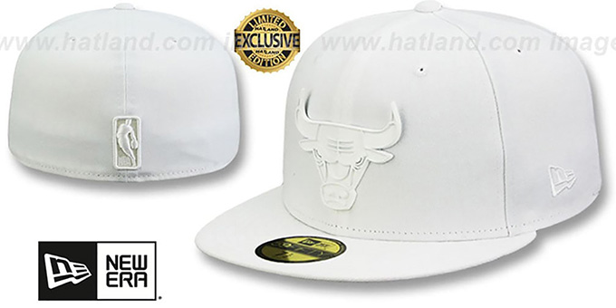 Bulls 'WHITE METAL-BADGE' White Fitted Hat by New Era