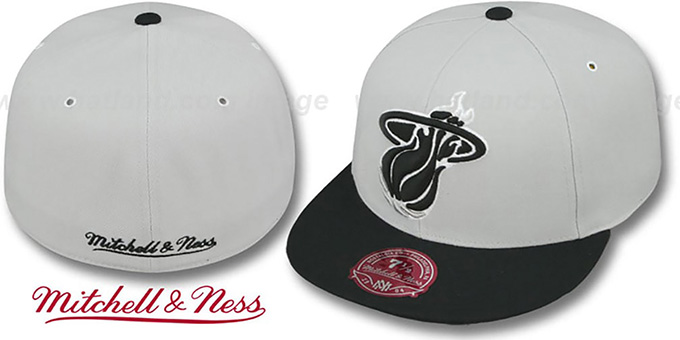 Heat 'MONOCHROME XL-LOGO' Grey-Black Fitted Hat by Mitchell and Ness