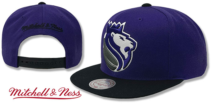 Kings '2T XL-LOGO SNAPBACK' Purple-Black Hat by Mitchell and Ness