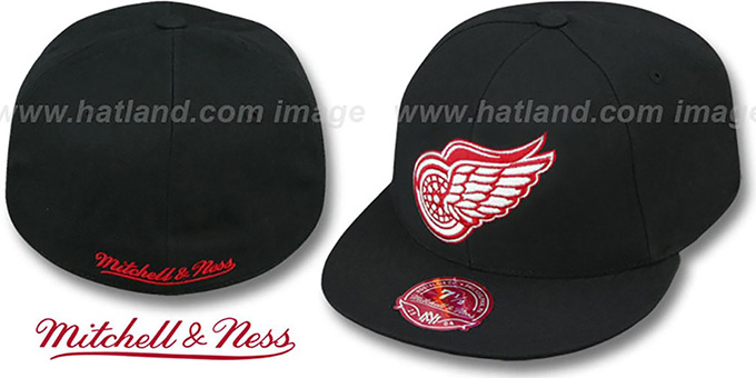 Red Wings 'XL-LOGO BASIC' Black Fitted Hat by Mitchell and Ness