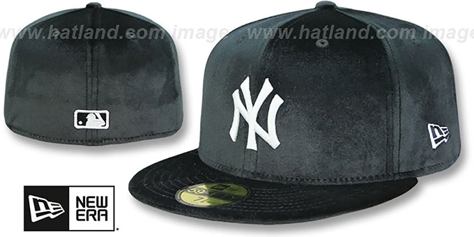 black fitted yankees hat