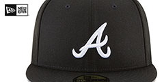 Braves TEAM-BASIC Black-White Fitted Hat by New Era - 3rd View