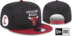 Bulls MESH-CROWN SNAPBACK Black-Burgundy Hat by New Era