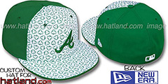 Braves ST PATS FLOCKING PINWHEEL White-Kelly Fitted Hat by New Era