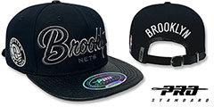 Nets DROP SHADOW SCRIPT STRAPBACK Black Hat by Pro Standard