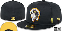 Pirates 2024 ONFIELD CLUBHOUSE Heather Black Fitted Hat by New Era