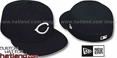 Reds TEAM-BASIC Black-White Fitted Hat by New Era