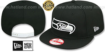 Seahawks TEAM-BASIC SNAPBACK Black-White Hat by New Era