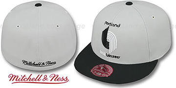 Trailblazers MONOCHROME XL-LOGO Grey-Black Fitted Hat by Mitchell and Ness