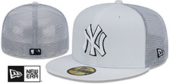 Yankees BATTING PRACTICE TRUCKER White Fitted Hat by New Era