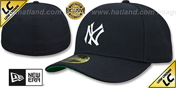 Yankees LOW-CROWN 1910 COOPERSTOWN Fitted Hat by New Era