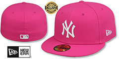 Yankees TEAM-BASIC Beetroot-White Fitted Hat by New Era