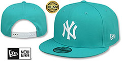 Yankees TEAM-BASIC SNAPBACK Teal-White Hat by New Era