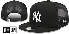 Yankees TEAM-BASIC TRUCKER SNAPBACK Black-White Hat by New Era