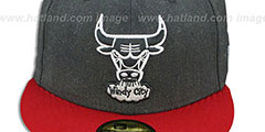 Bulls 2T-HEATHER Charcoal-Red Fitted Hat by New Era - 2nd View