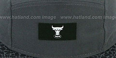 Bulls SAFARI CAMPER STRAPBACK Grey Hat by New Era - 2nd View