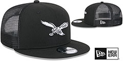 Eagles THROWBACK TEAM-BASIC TRUCKER SNAPBACK Black-White Hat by New Era - 2nd View