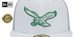 Eagles THROWBACK TEAM-BASIC TRUCKER White Fitted Hat by New Era - 2nd View