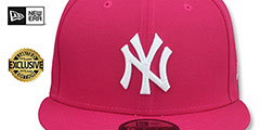 Yankees TEAM-BASIC SNAPBACK Beetroot-White Hat by New Era - 2nd View