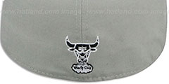 Bulls 2T SPLIT HWC TEAM-BASIC Grey-Black Fitted Hat by New Era - 3rd View