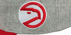 Hawks 2T TAILSWEEPER STRAPBACK Grey-Red Hat by Mitchell and Ness - 3rd View