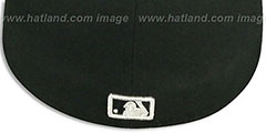 Yankees METALLIC SLITHER Black-Silver Fitted Hat by New Era - 3rd View