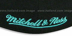 Grizzlies CLASSIC-SCRIPT Black Fitted Hat by Mitchell and Ness - 4th View