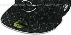 Reds ALT MLB FLOCKING Black Fitted Hat by New Era - 4th View