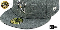 Yankees SILVER METAL-BADGE Shadow Tech Fitted Hat by New Era - 4th View