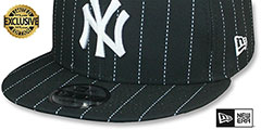 Yankees TEAM-BASIC PINSTRIPE SNAPBACK Black-White Hat by New Era - 4th View