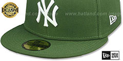 Yankees TEAM-BASIC Rifle Green-White Fitted Hat by New Era - 4th View