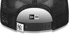 Yankees TEAM-BASIC TRUCKER SNAPBACK Black-White Hat by New Era - 4th View